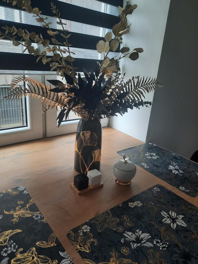 Rosh Apartament ลูบลิน ภายนอก รูปภาพ